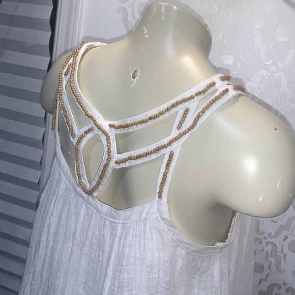 Altar’d state sz Small beautiful  linen white - Picture 4 of 6